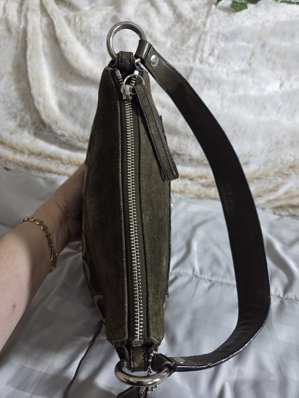 Coach Chelsea Optic Signature Bag - Picture 8 of 13